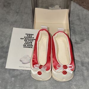 Vintage New Baby Deer White / Red Satin Like Shoes Size 2 (3-6 months)